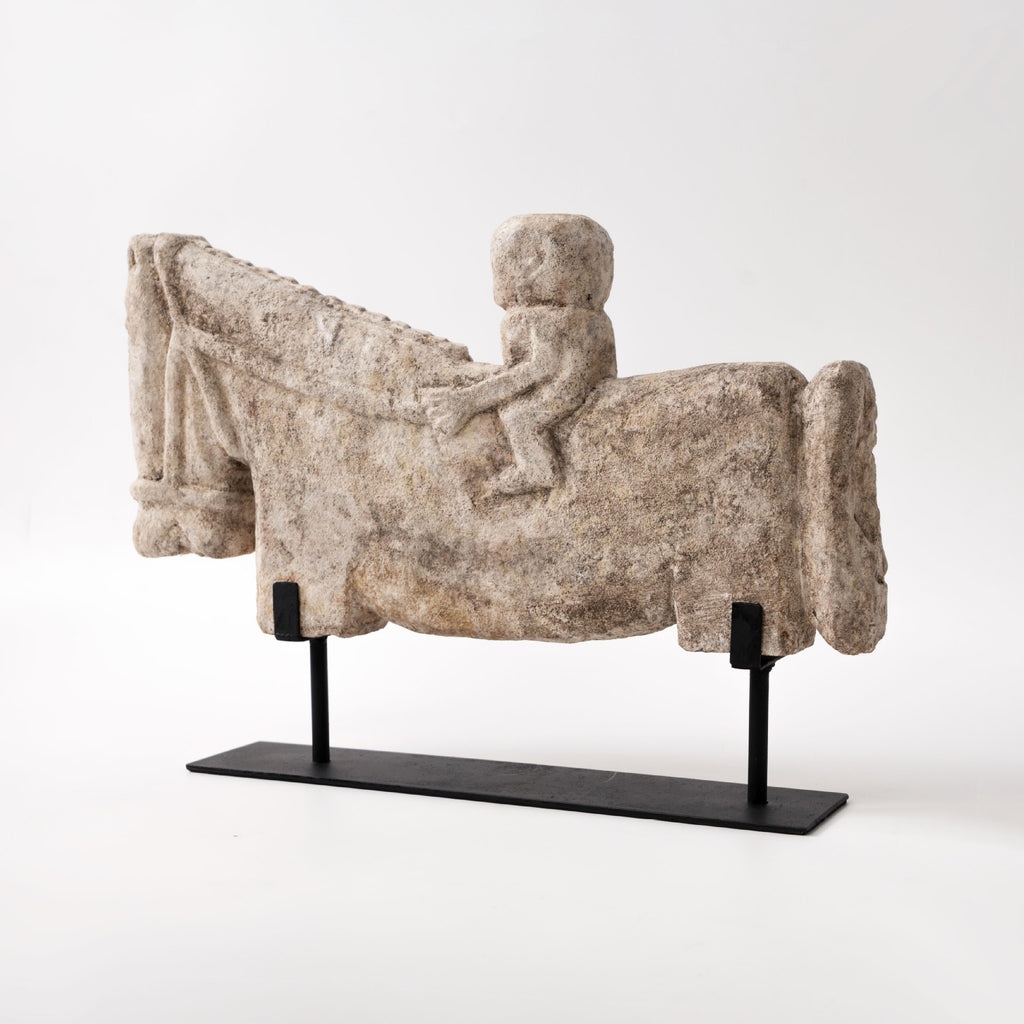 Kenrai Horse Sculpture | Vespera Collection