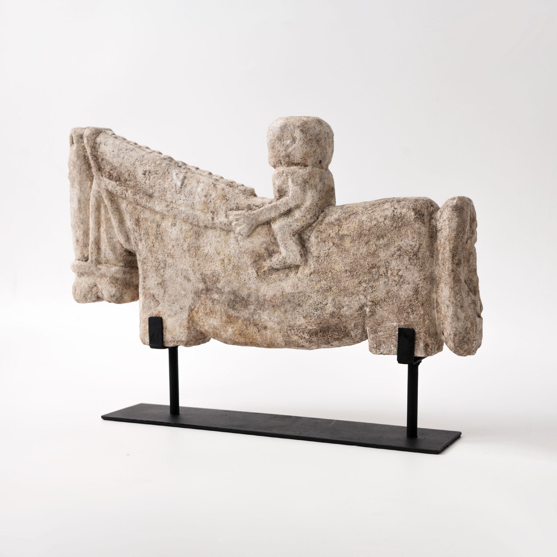 Kenrai Horse Sculpture | Vespera Collection