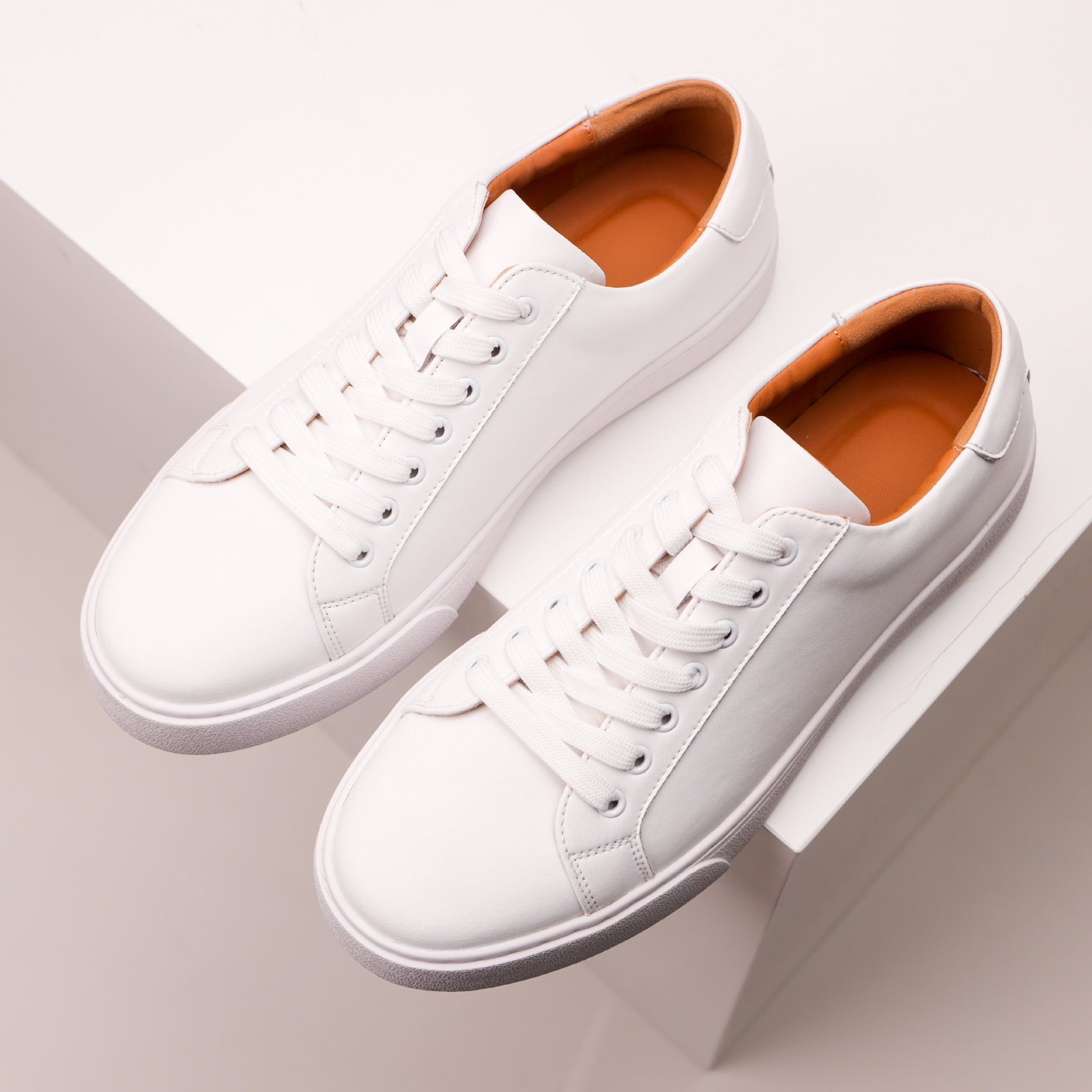 Aeterno Classic Leather Sneakers | Timeless Footwear Collection